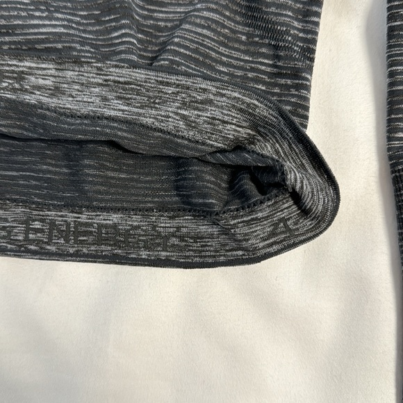 Swiftly Tech Long Sleeve 2.0 Race Length (4) Wee Are From Space Graphite Grey - Picture 3 of 5